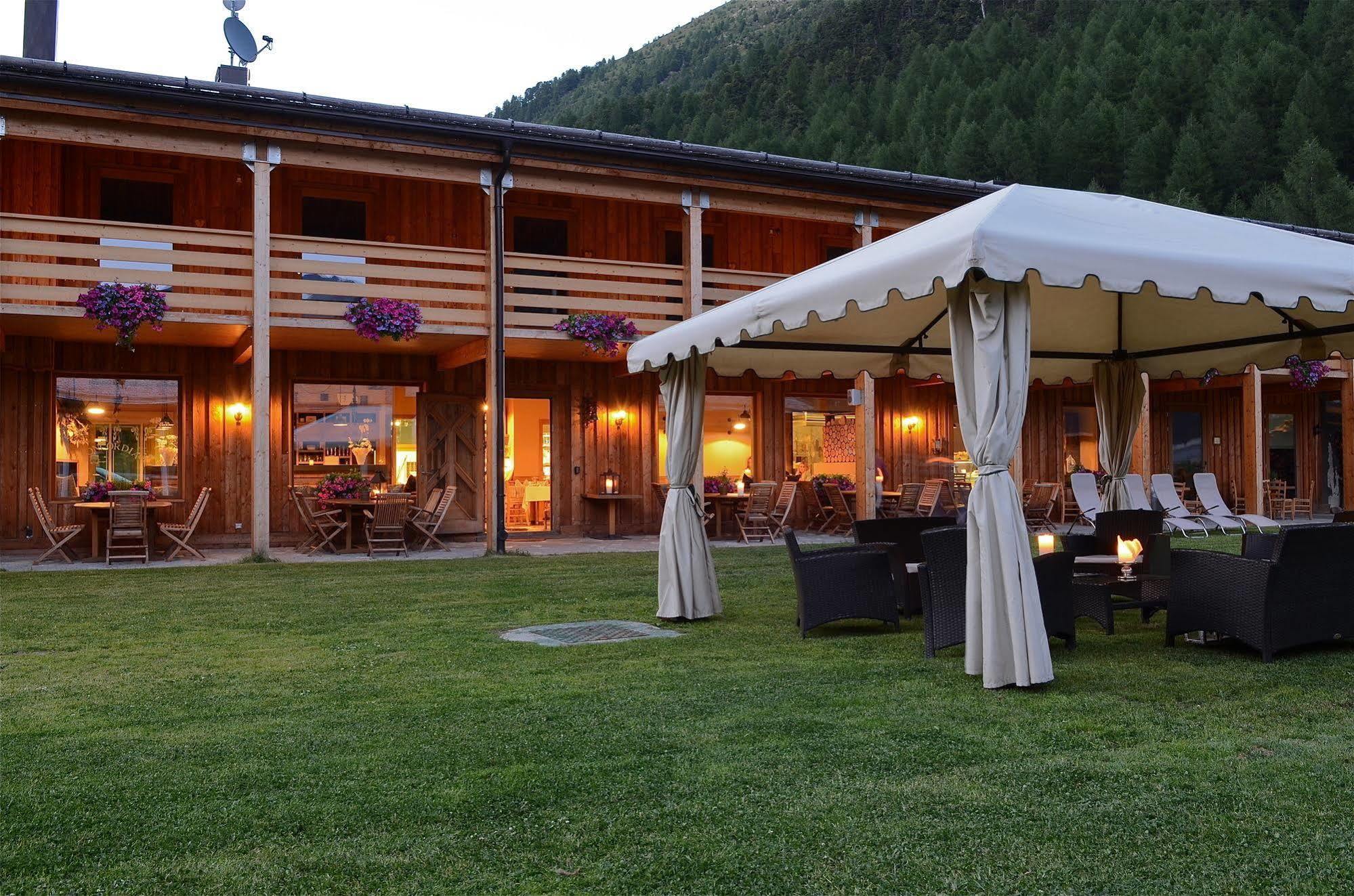 La Tresenda Hotel And Mountain Farm Livigno Exteriér fotografie